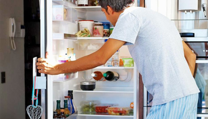 Что делать, если холодильник пищит?